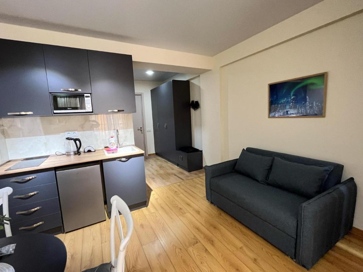 Delux Apartment Next To Ice Rink 구다우리 외부 사진