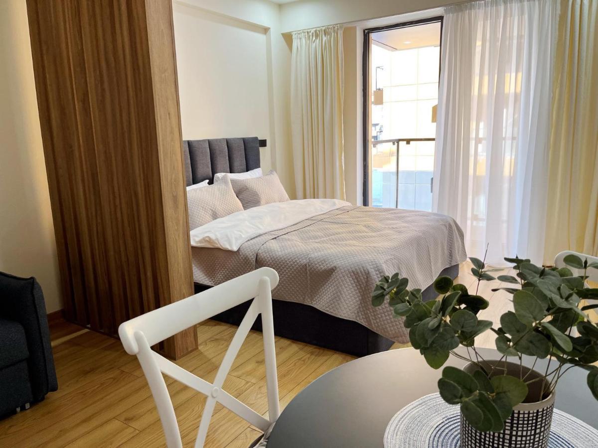 Delux Apartment Next To Ice Rink 구다우리 외부 사진