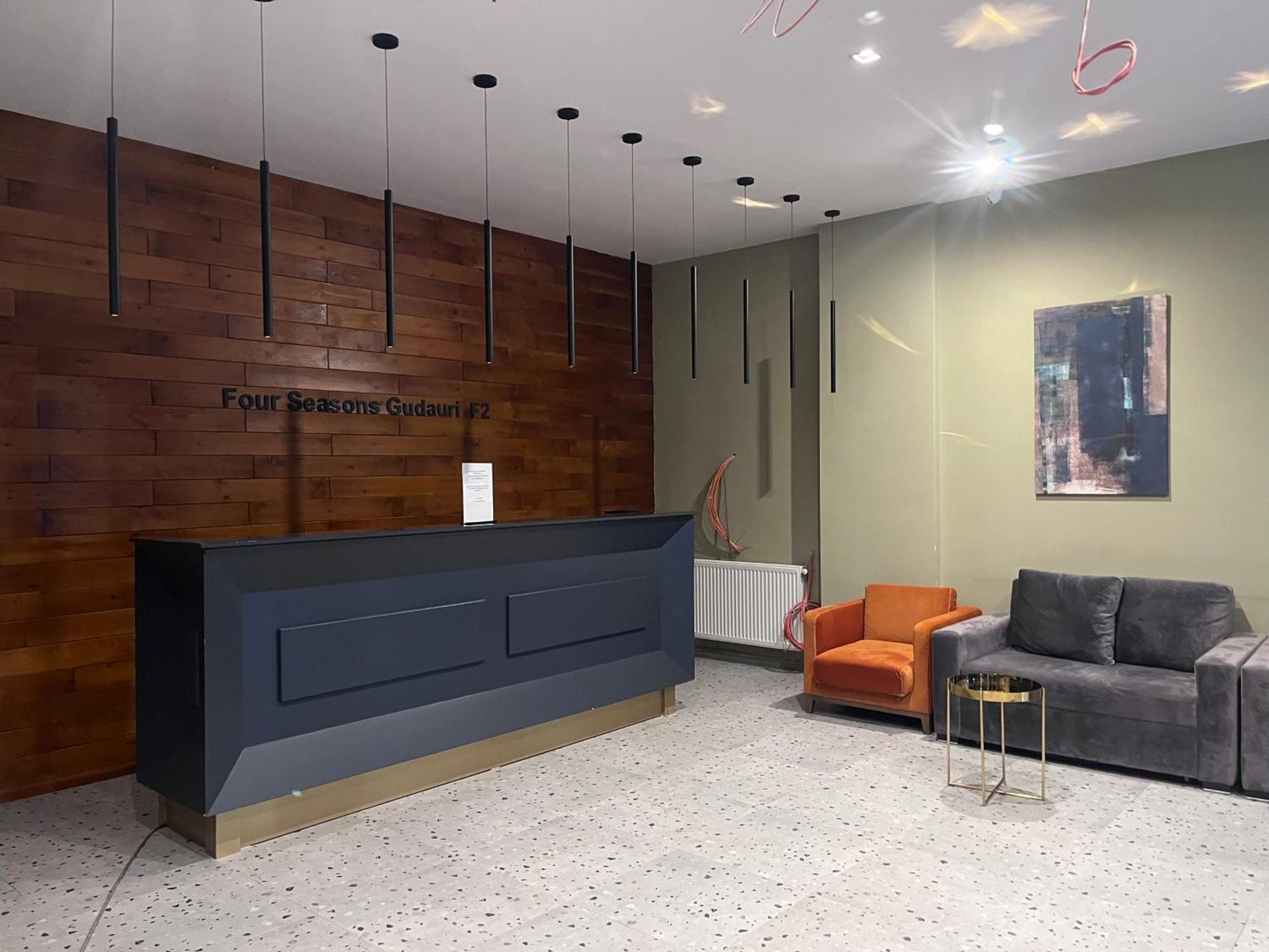 Delux Apartment Next To Ice Rink 구다우리 외부 사진