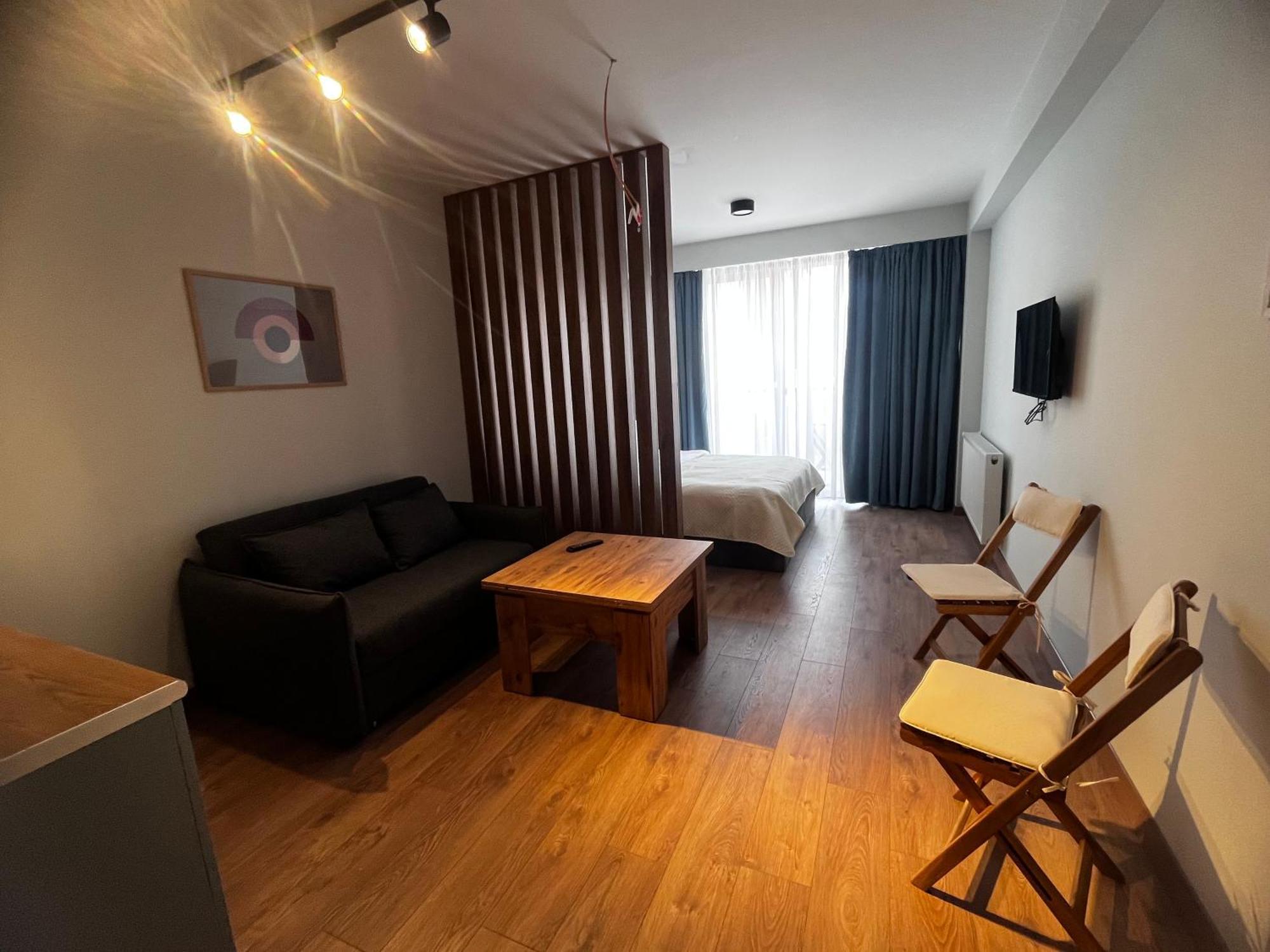 Delux Apartment Next To Ice Rink 구다우리 외부 사진